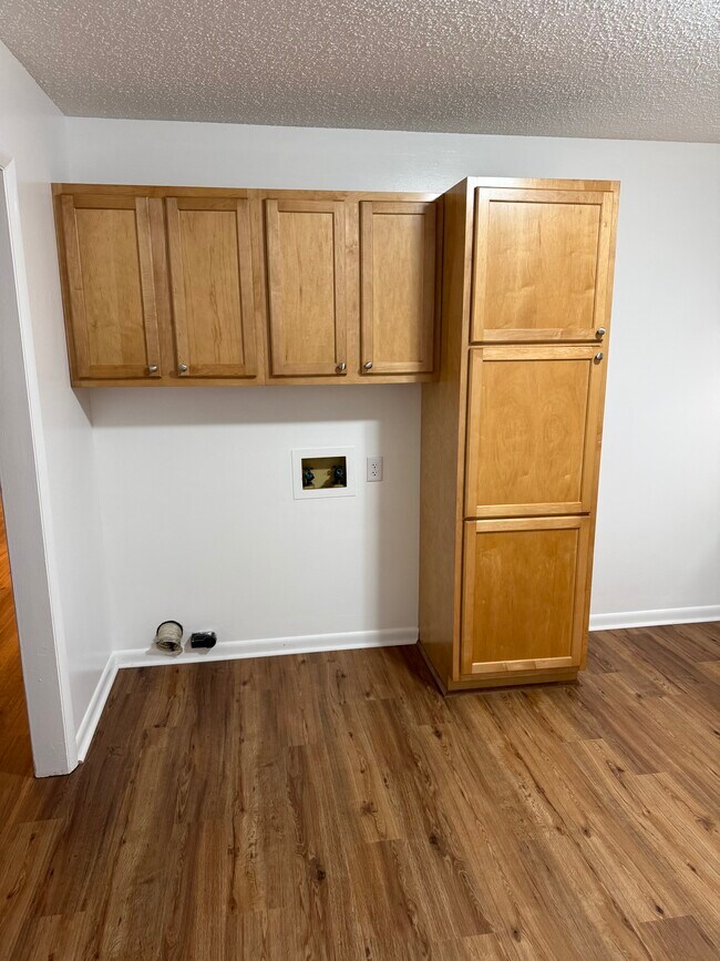 Foto del edificio - 217 N Fork Rd