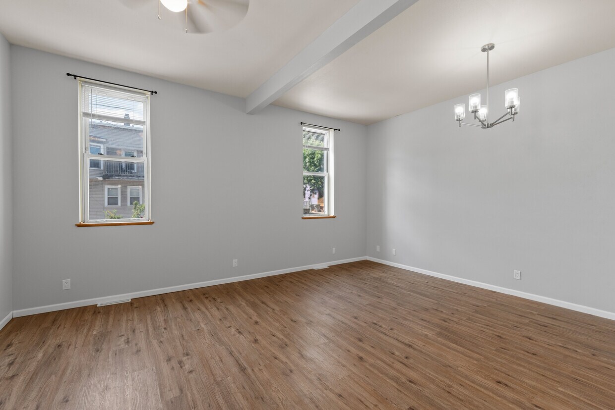 Foto principal - 1740 N Arlington Pl