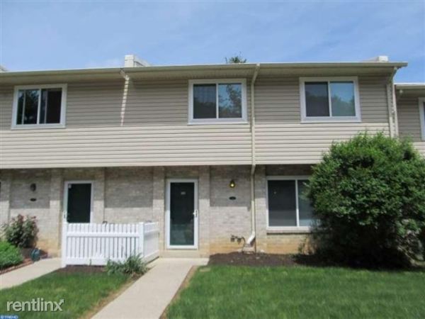 Primary Photo - 109 Village Walk