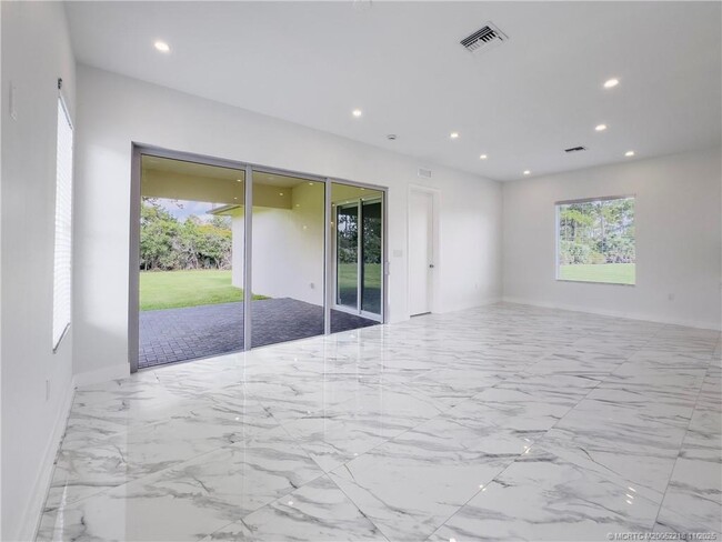 Building Photo - 149 Southeast Cor. Arno