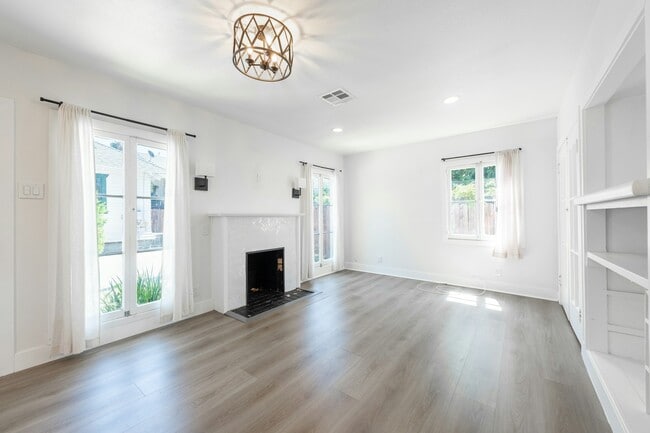 Foto del edificio - 3435 Arlington Ave