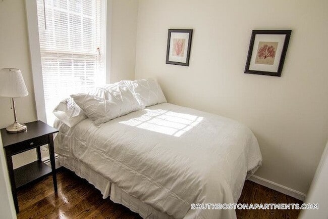 Building Photo - 538 E Broadway