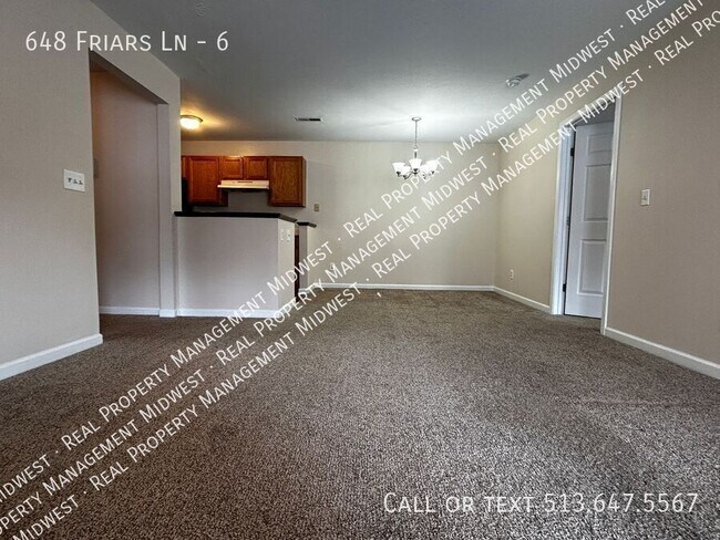 Foto del edificio - 648 Friars Ln