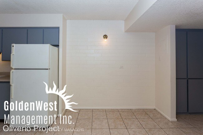 Building Photo - 2041 W Berridge Ln
