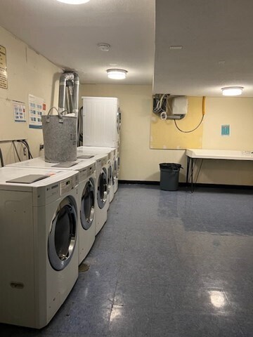 Building Photo - 17 Weld St