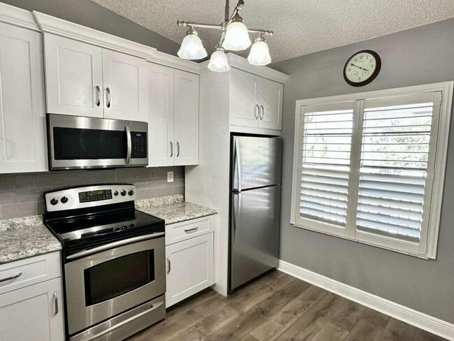 Foto del edificio - 2101 Sabal Ridge Ct