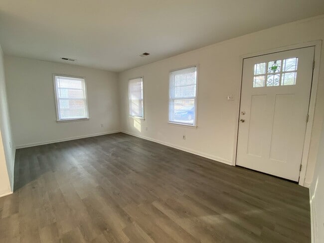 Foto del edificio - 2 Bedroom, 1 Bathroom in Colonial Acres re...