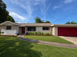 Building Photo - 974 Golf St
