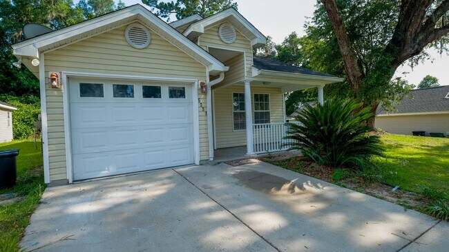Foto del edificio - 5331 Falling Star Rd