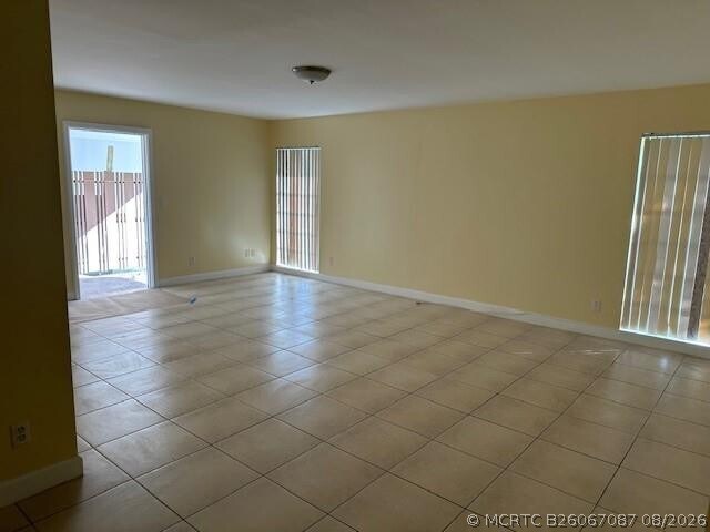 Building Photo - 7013 NW 63rd Ct