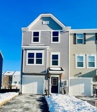 Building Photo - 74 Trotting Rd