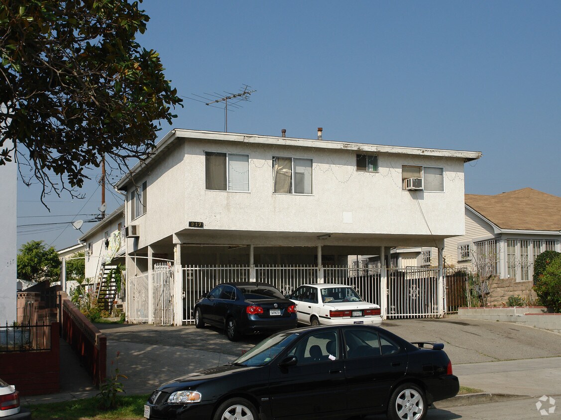 Building Photo - 917 Heliotrope Dr