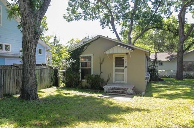 Primary Photo - 4603 Avenue C