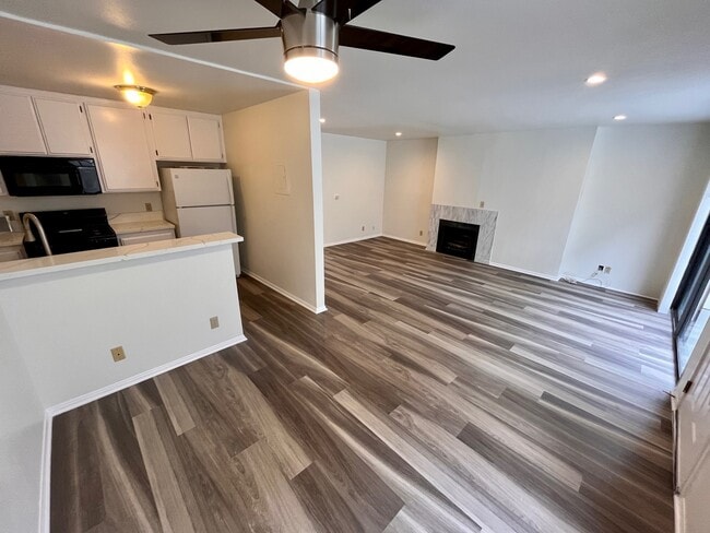 Building Photo - 4222 Tujunga Ave