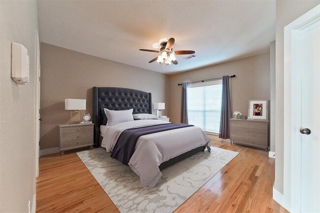 Foto del edificio - 4830 Cedar Springs Rd