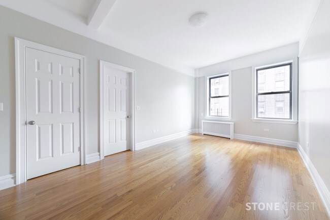 Building Photo - 305 Riverside Drive