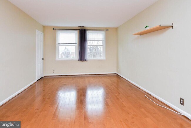 Foto del edificio - 3281 S Stafford St