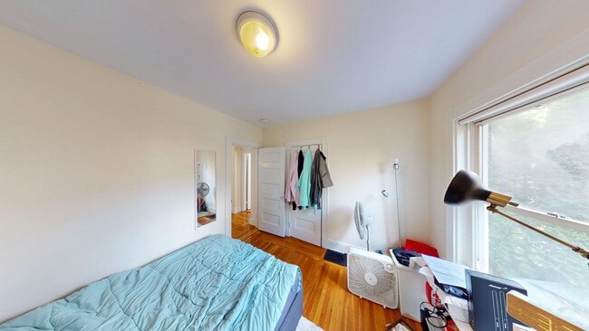 Building Photo - 9/1 No Fee! Single Family 5BR/3BA w/laundry, AC, parking, pet friendly!