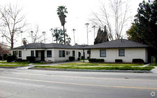 Foto del edificio - 2100-2116 N Sierra Way