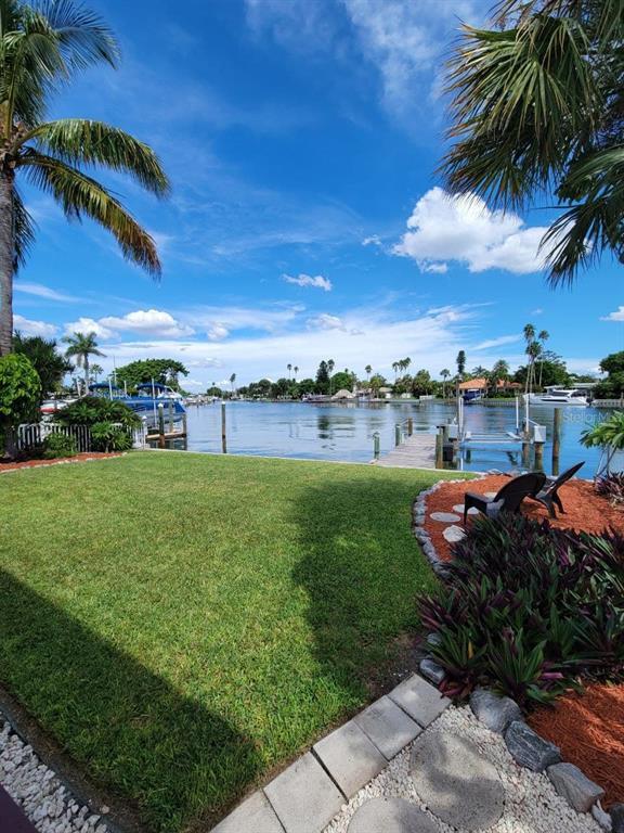 Building Photo - 599 S Bayshore Dr