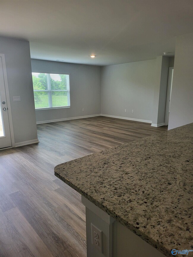 Building Photo - 132 Ozy Dr