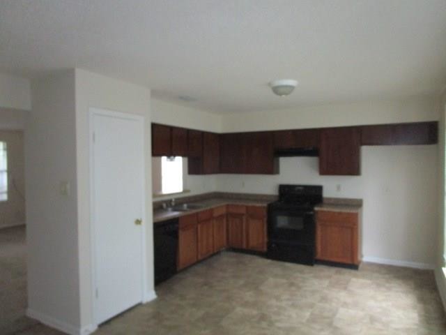 Building Photo - 15842 Blueridge Rd