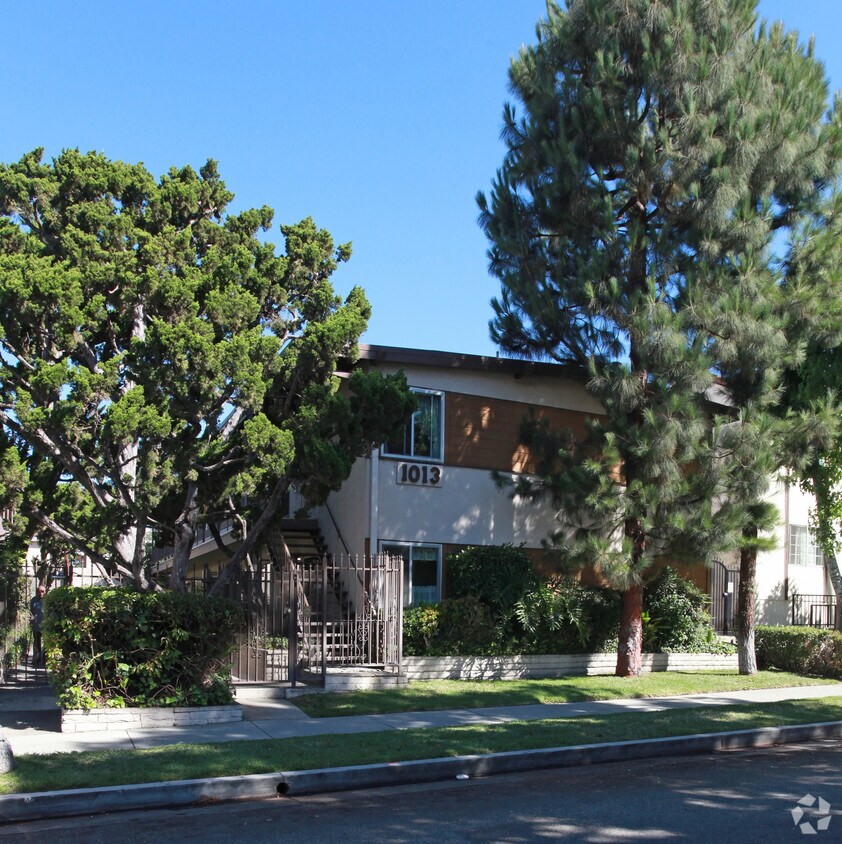 Building Photo - 1013 Winchester Ave