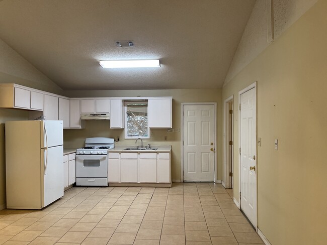 Foto del edificio - 1416 McHenry St
