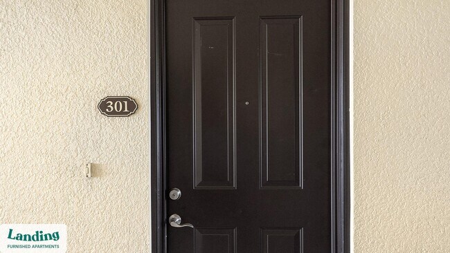 Foto del edificio - 4590 Winkler Ave