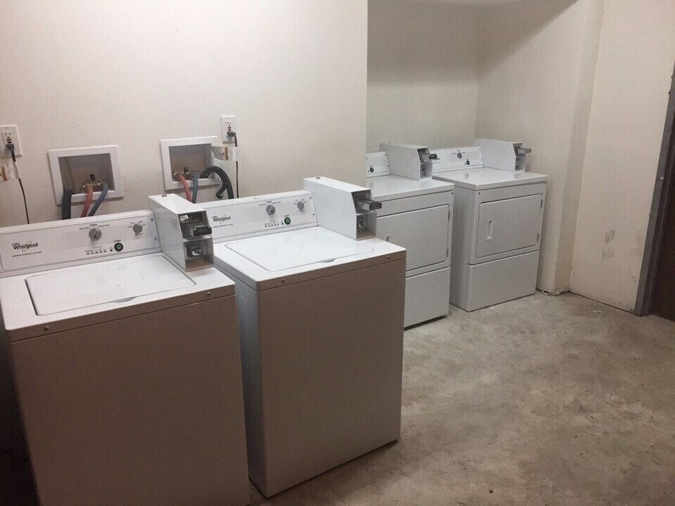 Las imágenes son muestras representativas de la unidad anunciada. Las unidades reales mostradas durante los recorridos pueden variar. - 2 Folsom Ave