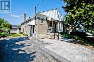 Building Photo - 40 Greylawn Crescent