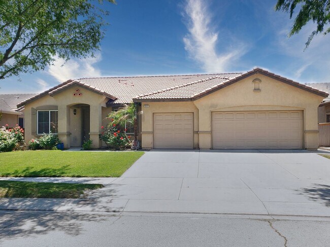 Building Photo - **PENDING APPLICATION**Large Sundance home...