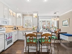 Building Photo - 8401 W 127th Cir