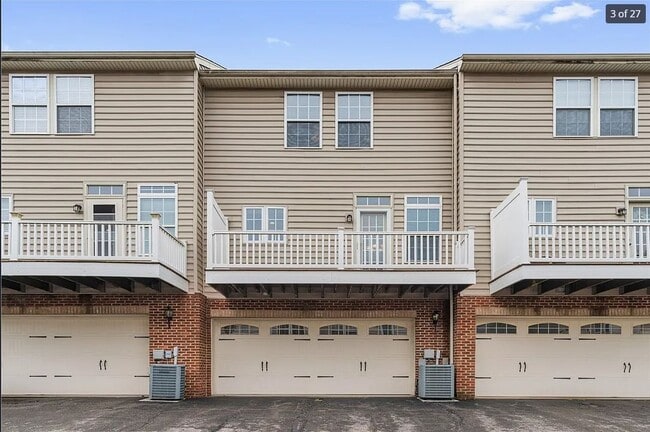 Foto del edificio - 3005 Village Run Rd