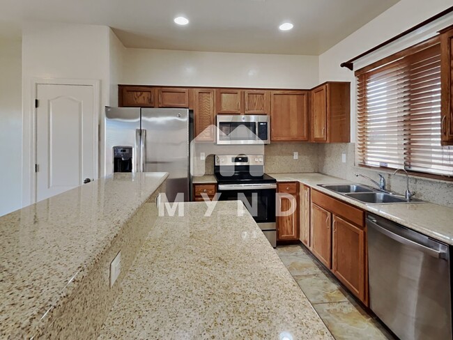 Foto del edificio - 640 N Highlands Grove Ln