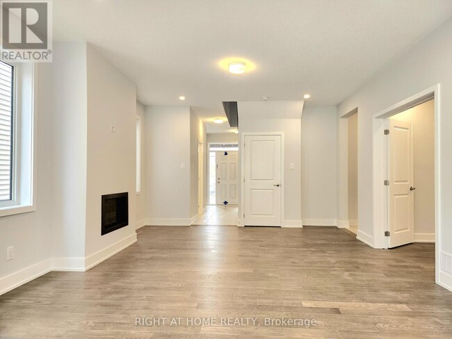 Building Photo - 615 Cygnus St