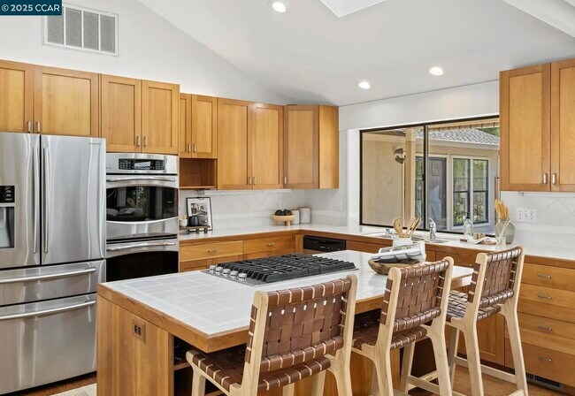 Foto del edificio - 131 Clover Hill Ct