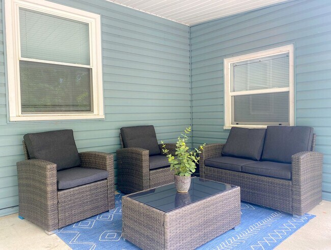 Furnished Rental - Furnished Rental House