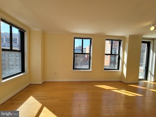 Building Photo - 631 D St NW