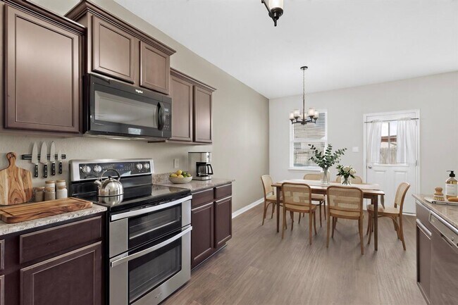 Foto del edificio - 1382 Breanna Ln