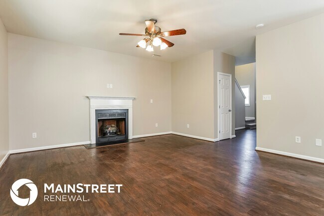 Building Photo - 3210 Hayling Dr