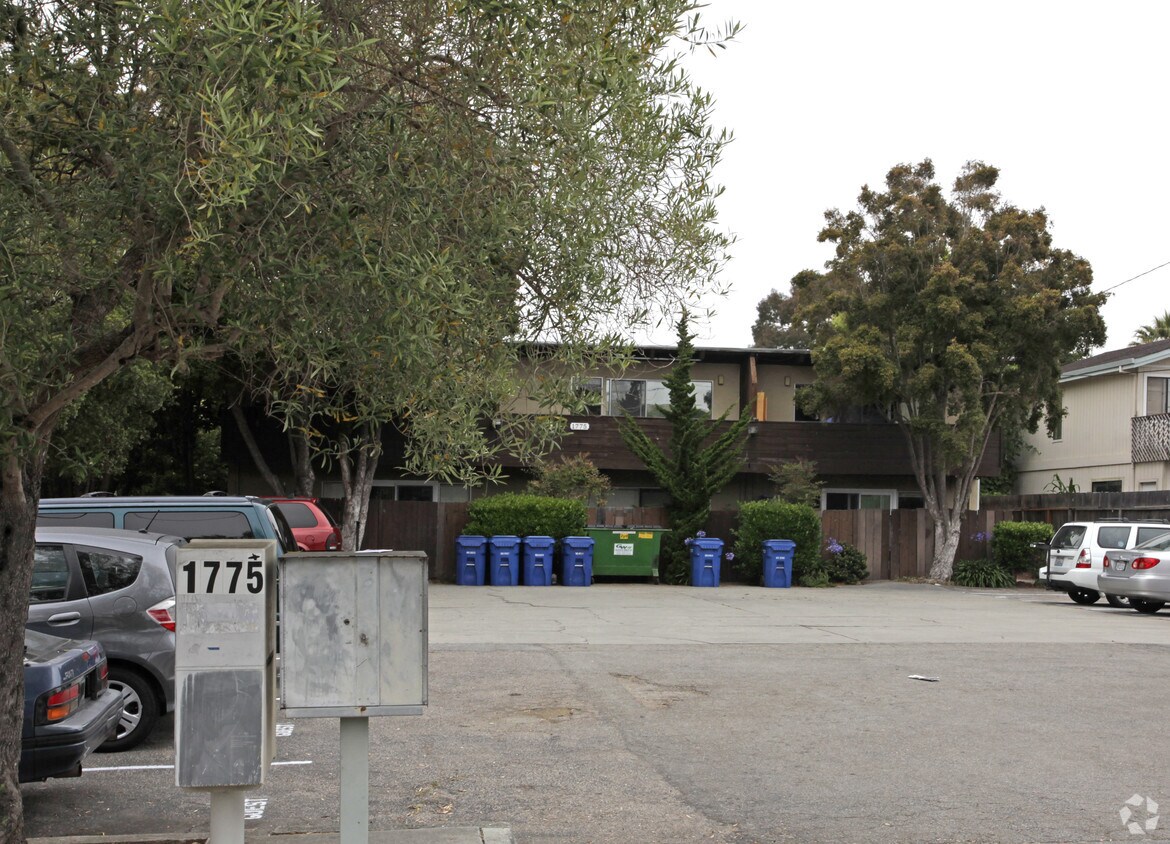 Building Photo - 1775 Kinsley St