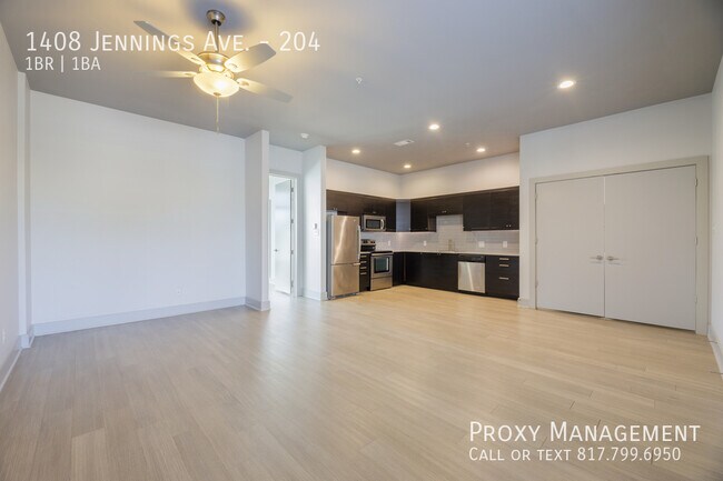 Foto del edificio - 1408 S Jennings Ave