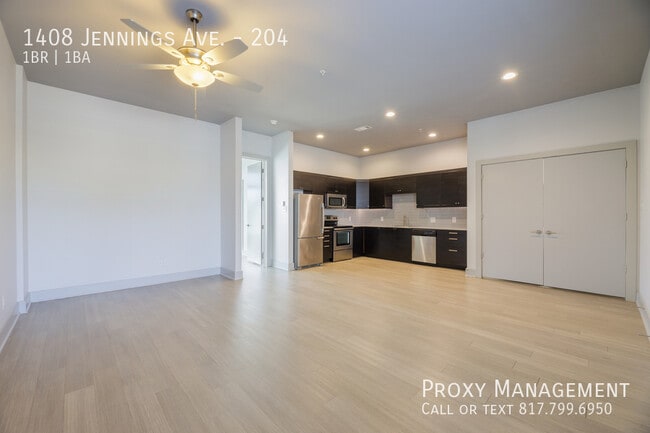Building Photo - 1408 S Jennings Ave