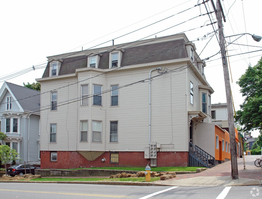 Foto principal - 9 Deering Ave