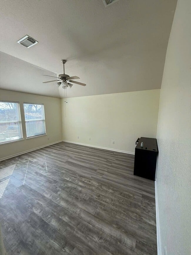 Foto del edificio - 17715 Barton Point Ln