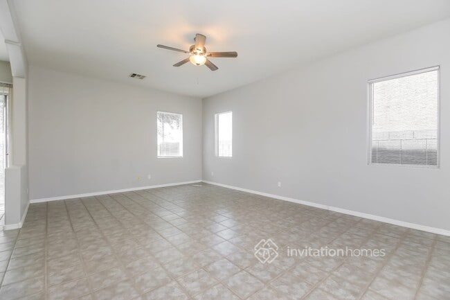Building Photo - 7512 S 27th Pl