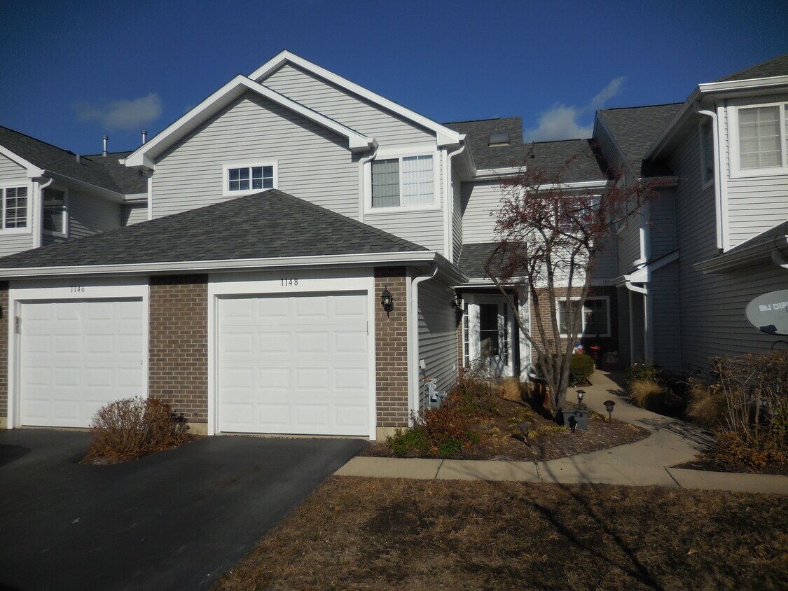 Primary Photo - 1148 E Addison Ave