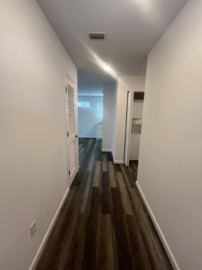 Foto del edificio - 135 Theodore St