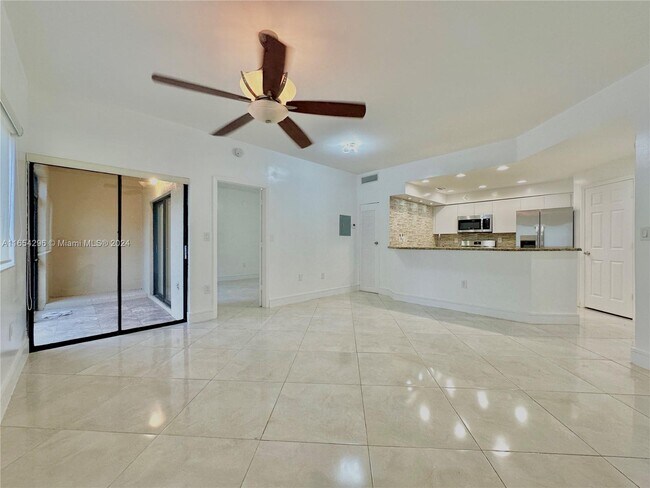 Building Photo - 2550 SW 18th Ter